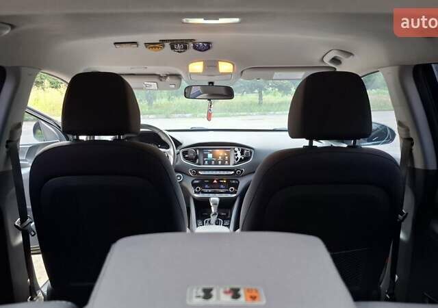 Чорний Хендай Ioniq, об'ємом двигуна 1.58 л та пробігом 150 тис. км за 14200 $, фото 10 на Automoto.ua