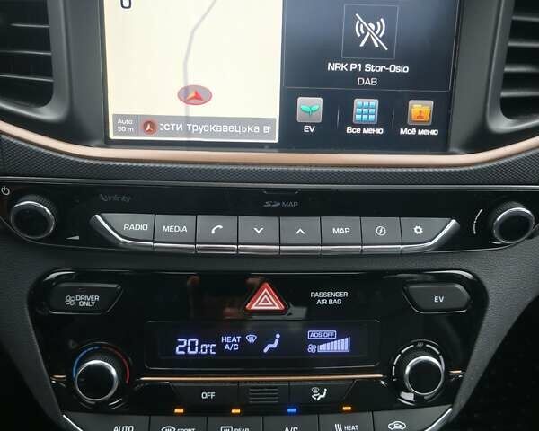 Чорний Хендай Ioniq, об'ємом двигуна 0 л та пробігом 98 тис. км за 13250 $, фото 58 на Automoto.ua