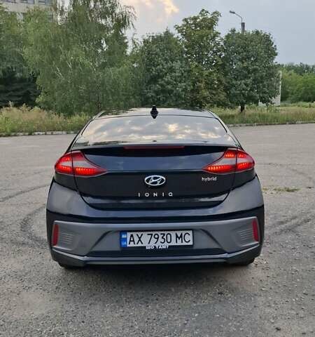 Чорний Хендай Ioniq, об'ємом двигуна 1.58 л та пробігом 150 тис. км за 14200 $, фото 7 на Automoto.ua