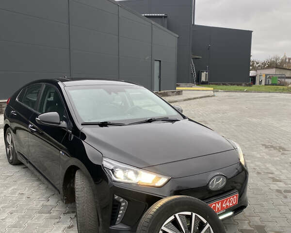Черный Хендай Ioniq, объемом двигателя 0 л и пробегом 128 тыс. км за 12300 $, фото 2 на Automoto.ua