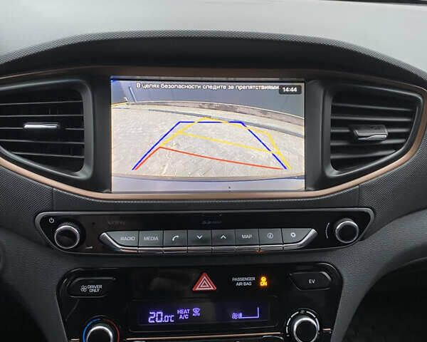 Черный Хендай Ioniq, объемом двигателя 0 л и пробегом 128 тыс. км за 12300 $, фото 34 на Automoto.ua