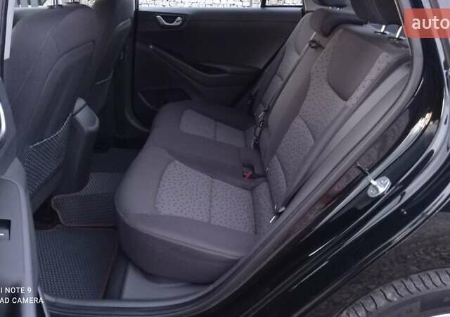 Черный Хендай Ioniq, объемом двигателя 0 л и пробегом 109 тыс. км за 12150 $, фото 28 на Automoto.ua