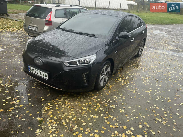Черный Хендай Ioniq, объемом двигателя 0 л и пробегом 122 тыс. км за 13200 $, фото 1 на Automoto.ua