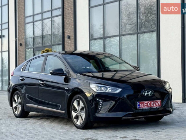 Черный Хендай Ioniq, объемом двигателя 0 л и пробегом 105 тыс. км за 12150 $, фото 1 на Automoto.ua