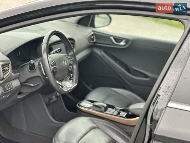 Хендай Ioniq 2017 в Львове на Automoto.ua Черный Хендай Ioniq, объемом двигателя 0 л и пробегом 110 тыс. км за 13300 $, фото 10 на Automoto.ua