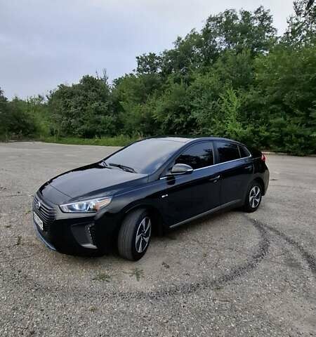 Чорний Хендай Ioniq, об'ємом двигуна 1.58 л та пробігом 150 тис. км за 14200 $, фото 1 на Automoto.ua