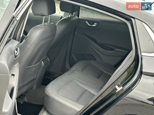 Хендай Ioniq 2017 в Львове на Automoto.ua Черный Хендай Ioniq, объемом двигателя 0 л и пробегом 110 тыс. км за 13300 $, фото 11 на Automoto.ua