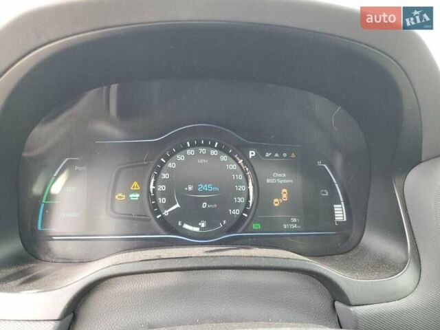 Черный Хендай Ioniq, объемом двигателя 1.6 л и пробегом 145 тыс. км за 3000 $, фото 8 на Automoto.ua