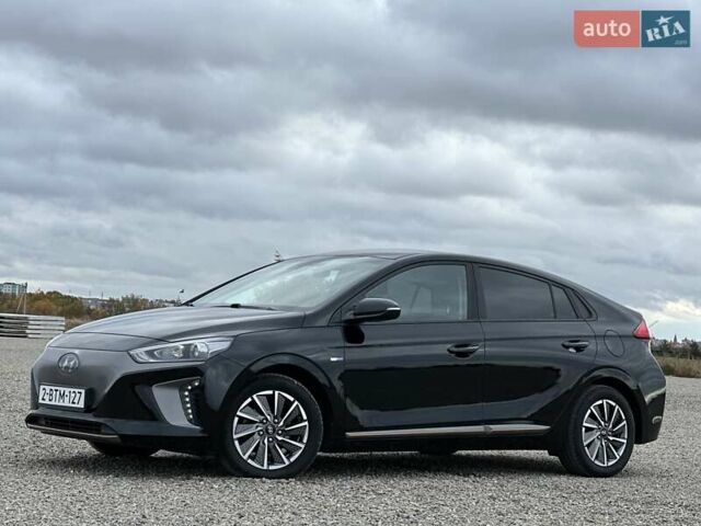 Черный Хендай Ioniq, объемом двигателя 0 л и пробегом 122 тыс. км за 11999 $, фото 9 на Automoto.ua