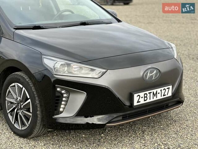 Черный Хендай Ioniq, объемом двигателя 0 л и пробегом 122 тыс. км за 11999 $, фото 28 на Automoto.ua