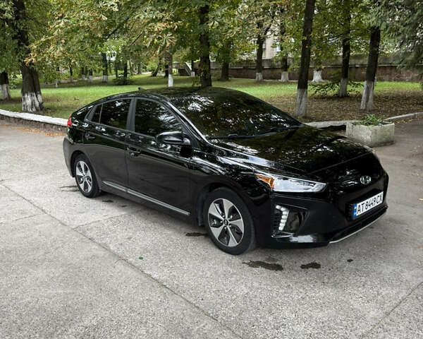 Черный Хендай Ioniq, объемом двигателя 0 л и пробегом 157 тыс. км за 10700 $, фото 2 на Automoto.ua