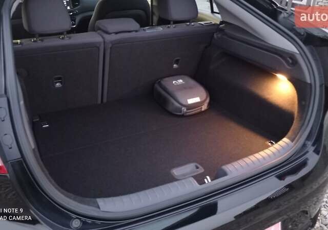 Черный Хендай Ioniq, объемом двигателя 0 л и пробегом 109 тыс. км за 12150 $, фото 29 на Automoto.ua