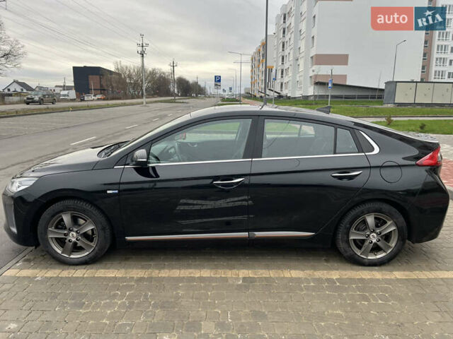 Черный Хендай Ioniq, объемом двигателя 0 л и пробегом 86 тыс. км за 12999 $, фото 10 на Automoto.ua