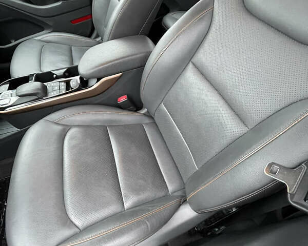 Черный Хендай Ioniq, объемом двигателя 0 л и пробегом 113 тыс. км за 13300 $, фото 20 на Automoto.ua