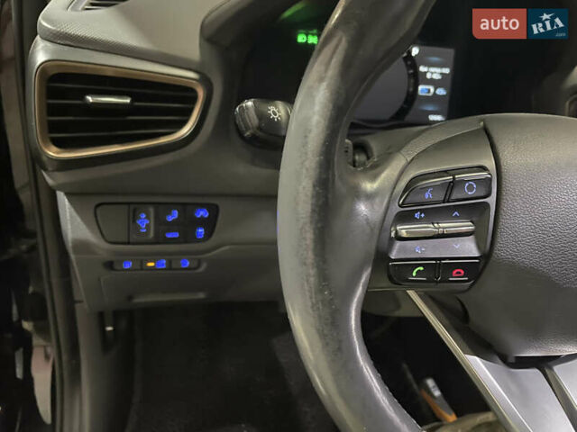 Черный Хендай Ioniq, объемом двигателя 0 л и пробегом 122 тыс. км за 13200 $, фото 18 на Automoto.ua