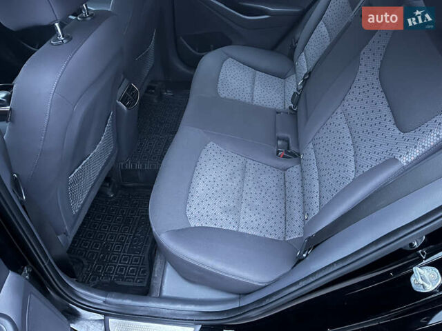 Черный Хендай Ioniq, объемом двигателя 0 л и пробегом 86 тыс. км за 12999 $, фото 41 на Automoto.ua
