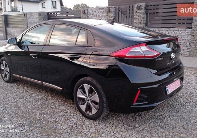 Черный Хендай Ioniq, объемом двигателя 0 л и пробегом 109 тыс. км за 12150 $, фото 5 на Automoto.ua