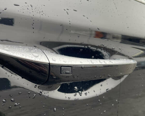 Черный Хендай Ioniq, объемом двигателя 0 л и пробегом 113 тыс. км за 13300 $, фото 15 на Automoto.ua