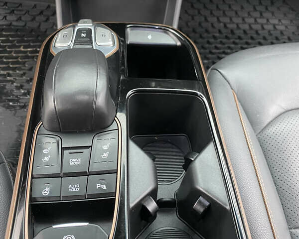 Черный Хендай Ioniq, объемом двигателя 0 л и пробегом 128 тыс. км за 12300 $, фото 29 на Automoto.ua
