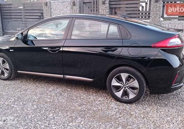 Черный Хендай Ioniq, объемом двигателя 0 л и пробегом 109 тыс. км за 12150 $, фото 4 на Automoto.ua