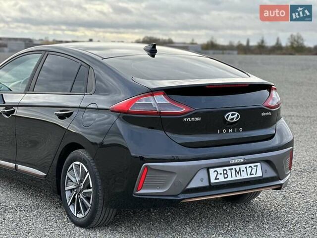 Черный Хендай Ioniq, объемом двигателя 0 л и пробегом 122 тыс. км за 11999 $, фото 32 на Automoto.ua