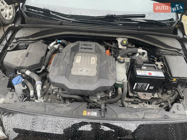 Черный Хендай Ioniq, объемом двигателя 0 л и пробегом 122 тыс. км за 13200 $, фото 11 на Automoto.ua