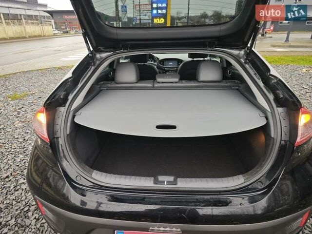 Чорний Хендай Ioniq, об'ємом двигуна 0 л та пробігом 98 тис. км за 13250 $, фото 41 на Automoto.ua