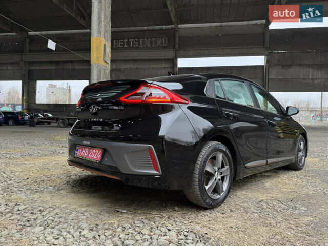 Чорний Хендай Ioniq, об'ємом двигуна 0 л та пробігом 130 тис. км за 12300 $, фото 4 на Automoto.ua