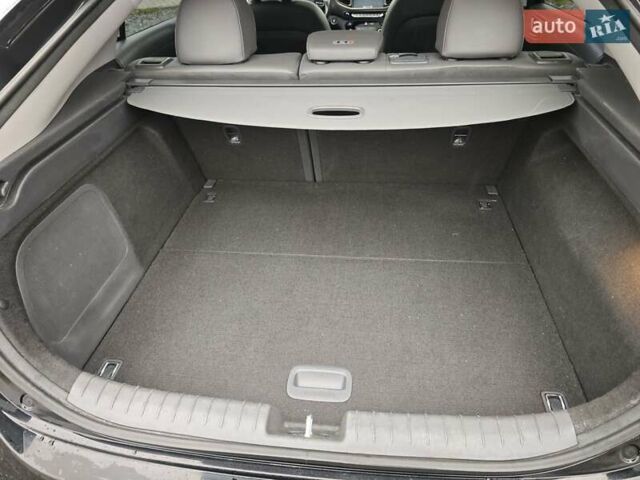 Чорний Хендай Ioniq, об'ємом двигуна 0 л та пробігом 98 тис. км за 13250 $, фото 42 на Automoto.ua