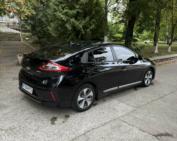 Черный Хендай Ioniq, объемом двигателя 0 л и пробегом 157 тыс. км за 10700 $, фото 6 на Automoto.ua