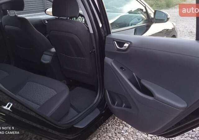 Черный Хендай Ioniq, объемом двигателя 0 л и пробегом 109 тыс. км за 12150 $, фото 25 на Automoto.ua