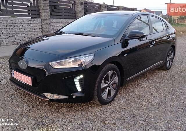 Черный Хендай Ioniq, объемом двигателя 0 л и пробегом 109 тыс. км за 12150 $, фото 2 на Automoto.ua