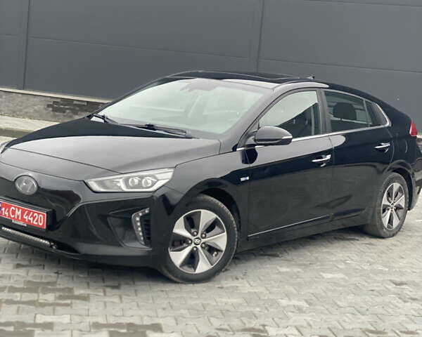 Черный Хендай Ioniq, объемом двигателя 0 л и пробегом 128 тыс. км за 12300 $, фото 10 на Automoto.ua
