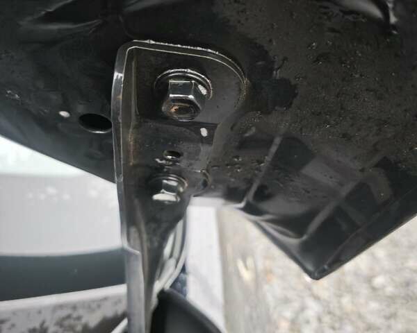 Чорний Хендай Ioniq, об'ємом двигуна 0 л та пробігом 98 тис. км за 13250 $, фото 53 на Automoto.ua