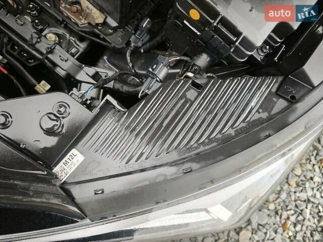 Чорний Хендай Ioniq, об'ємом двигуна 0 л та пробігом 98 тис. км за 13250 $, фото 49 на Automoto.ua