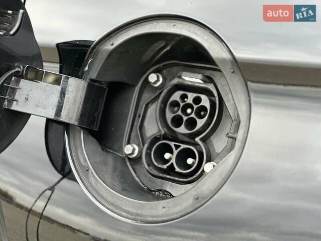 Черный Хендай Ioniq, объемом двигателя 0 л и пробегом 122 тыс. км за 11999 $, фото 39 на Automoto.ua