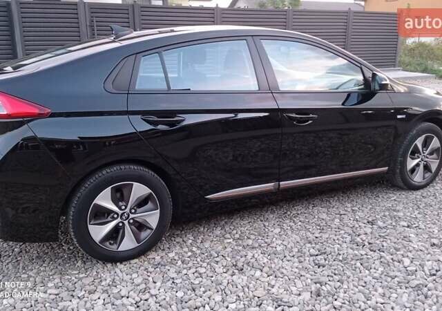 Черный Хендай Ioniq, объемом двигателя 0 л и пробегом 109 тыс. км за 12150 $, фото 12 на Automoto.ua