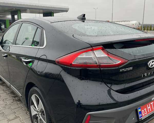 Черный Хендай Ioniq, объемом двигателя 0 л и пробегом 113 тыс. км за 13300 $, фото 6 на Automoto.ua