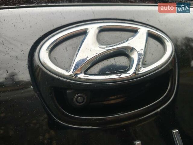 Чорний Хендай Ioniq, об'ємом двигуна 0 л та пробігом 98 тис. км за 13250 $, фото 55 на Automoto.ua