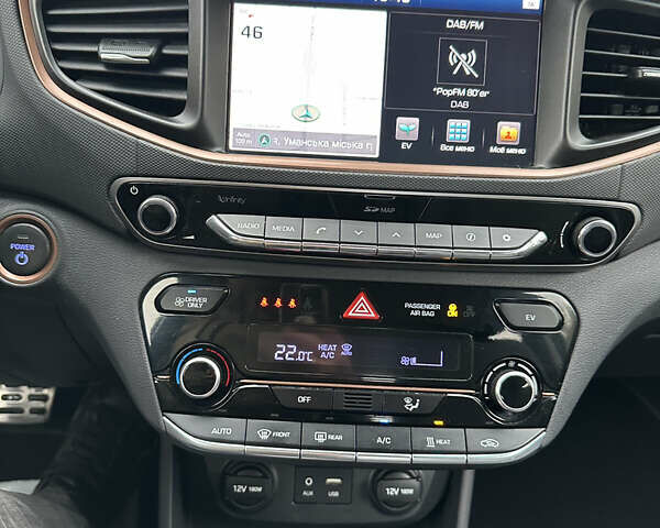 Черный Хендай Ioniq, объемом двигателя 0 л и пробегом 147 тыс. км за 12900 $, фото 13 на Automoto.ua