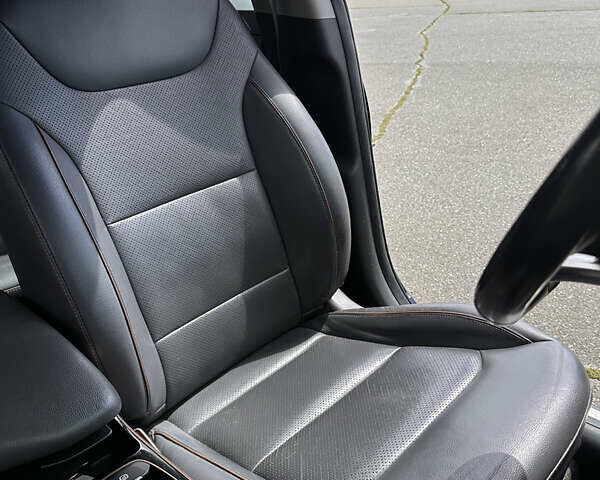 Чорний Хендай Ioniq, об'ємом двигуна 0 л та пробігом 121 тис. км за 12950 $, фото 22 на Automoto.ua