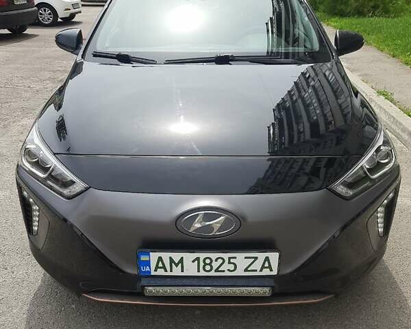 Чорний Хендай Ioniq, об'ємом двигуна 0 л та пробігом 260 тис. км за 13199 $, фото 6 на Automoto.ua