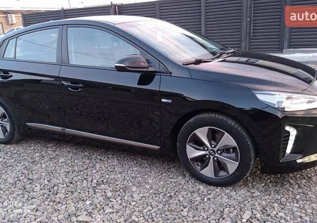 Черный Хендай Ioniq, объемом двигателя 0 л и пробегом 109 тыс. км за 12150 $, фото 14 на Automoto.ua