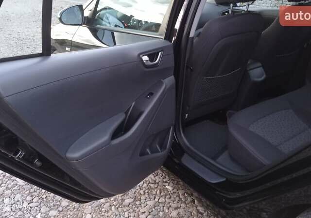 Черный Хендай Ioniq, объемом двигателя 0 л и пробегом 109 тыс. км за 12150 $, фото 27 на Automoto.ua