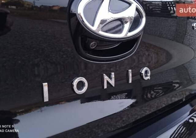 Черный Хендай Ioniq, объемом двигателя 0 л и пробегом 109 тыс. км за 12150 $, фото 31 на Automoto.ua