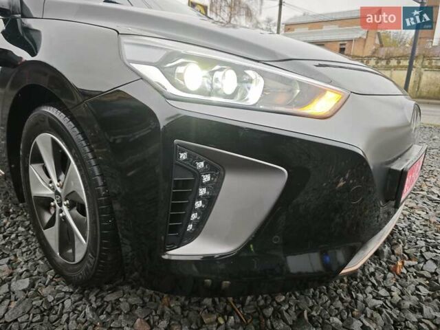 Чорний Хендай Ioniq, об'ємом двигуна 0 л та пробігом 98 тис. км за 13250 $, фото 17 на Automoto.ua