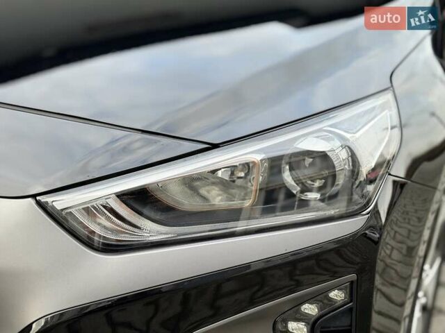 Черный Хендай Ioniq, объемом двигателя 0 л и пробегом 93 тыс. км за 12500 $, фото 63 на Automoto.ua