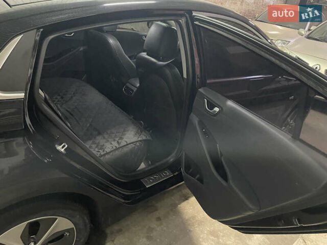 Черный Хендай Ioniq, объемом двигателя 0 л и пробегом 122 тыс. км за 13200 $, фото 15 на Automoto.ua