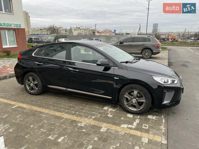 Черный Хендай Ioniq, объемом двигателя 0 л и пробегом 86 тыс. км за 12999 $, фото 20 на Automoto.ua
