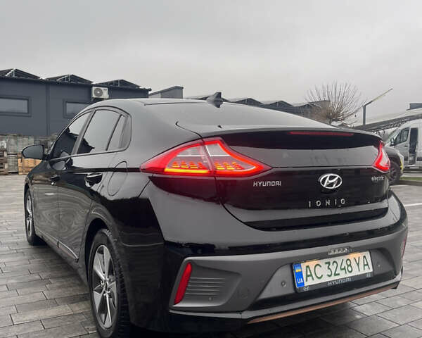 Черный Хендай Ioniq, объемом двигателя 0 л и пробегом 86 тыс. км за 13000 $, фото 7 на Automoto.ua